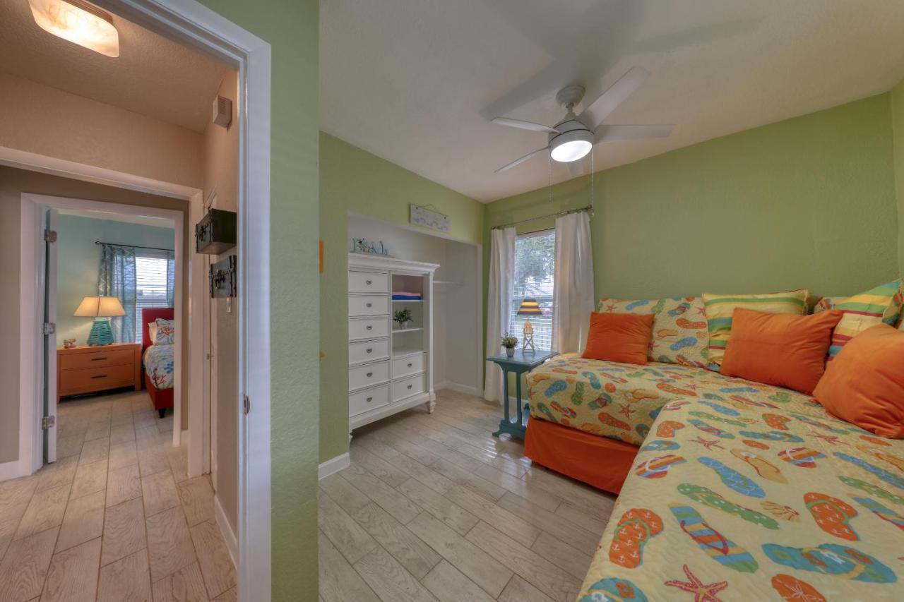 Beachtrail Lodging Apartment Clearwater Beach Bagian luar foto